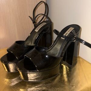 Steve Madden Black Platform Sandals with Chunky Heel